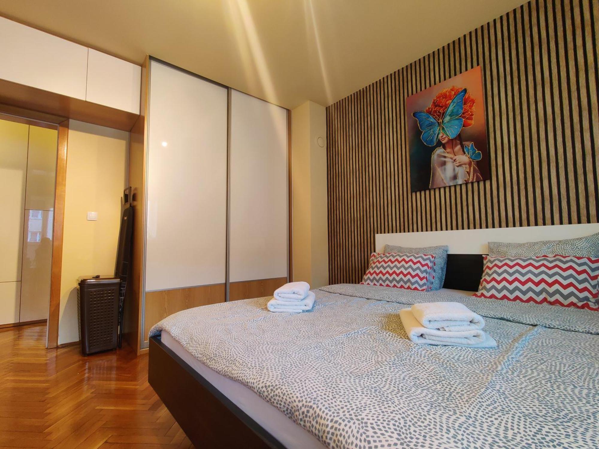 Maja Apartment โนวีซาด ภายนอก รูปภาพ